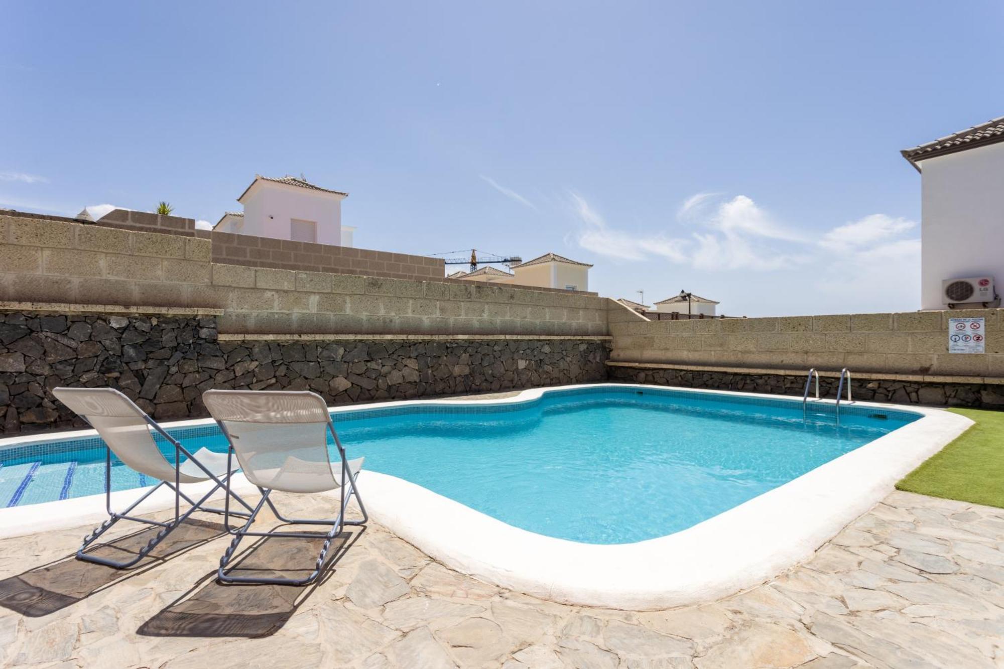 Villa Chloe Costa Adeje Tenerifesummervillas Giant Private Pool 11 Meters Long Luaran gambar