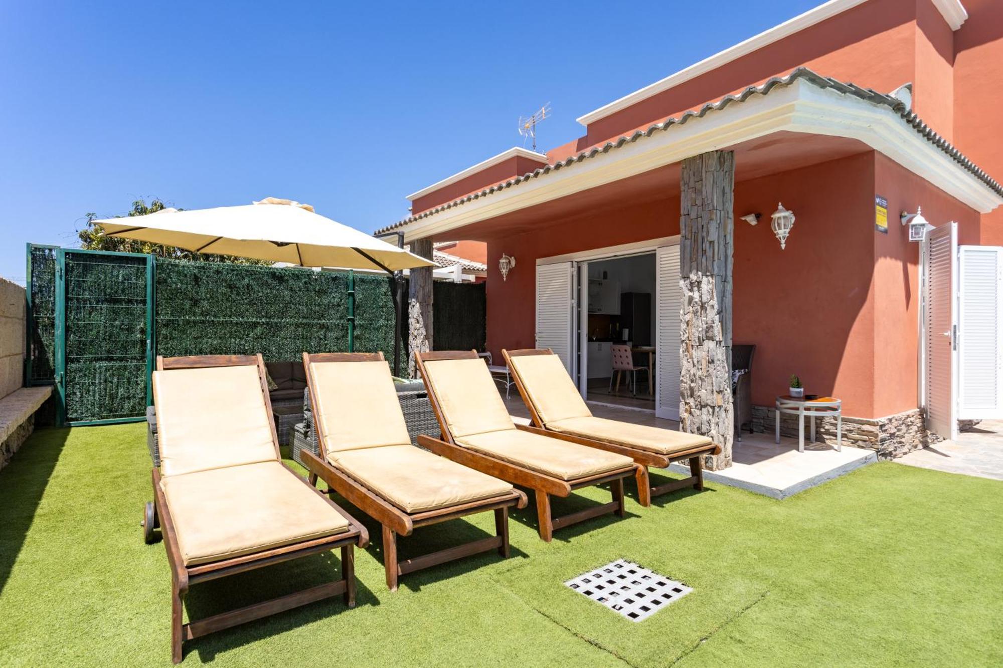 Villa Chloe Costa Adeje Tenerifesummervillas Giant Private Pool 11 Meters Long Luaran gambar