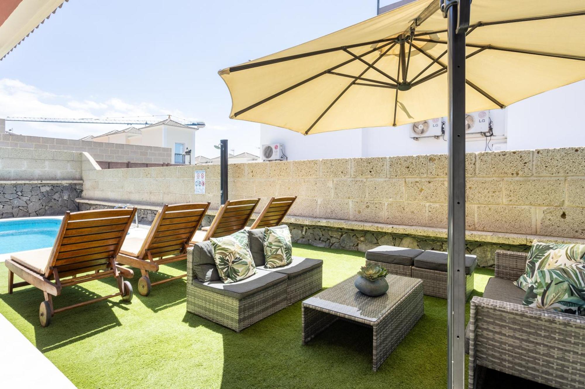 Villa Chloe Costa Adeje Tenerifesummervillas Giant Private Pool 11 Meters Long Luaran gambar